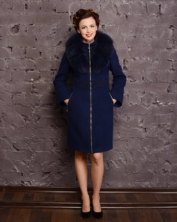 Пальто зимнее с вышивкой темно-синий 5072